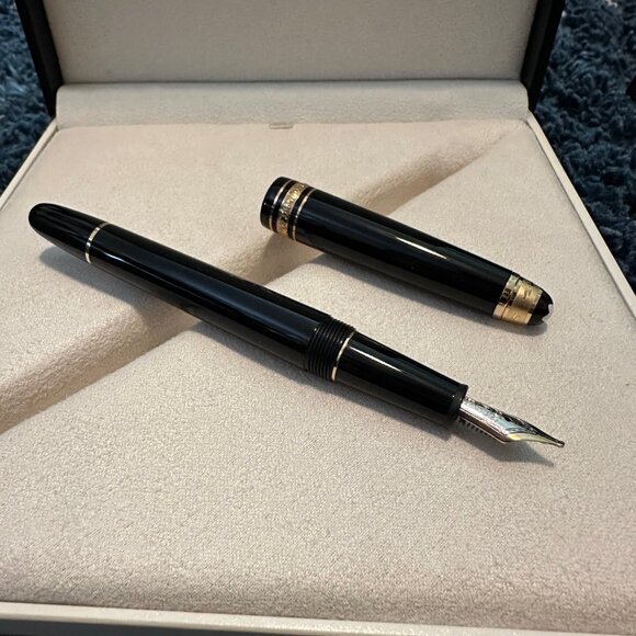 MONTBLANC Meisterstuck UNICEF Resin Blue Sapphire M Fountain Pen - Picture 1 of 9